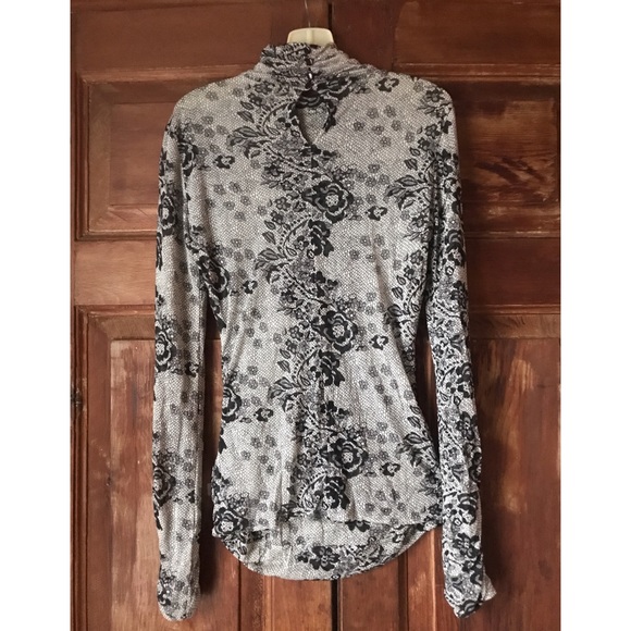 Classiques Entier Tops - Classiques Entier Long Sleeve Black Lace Silk Top